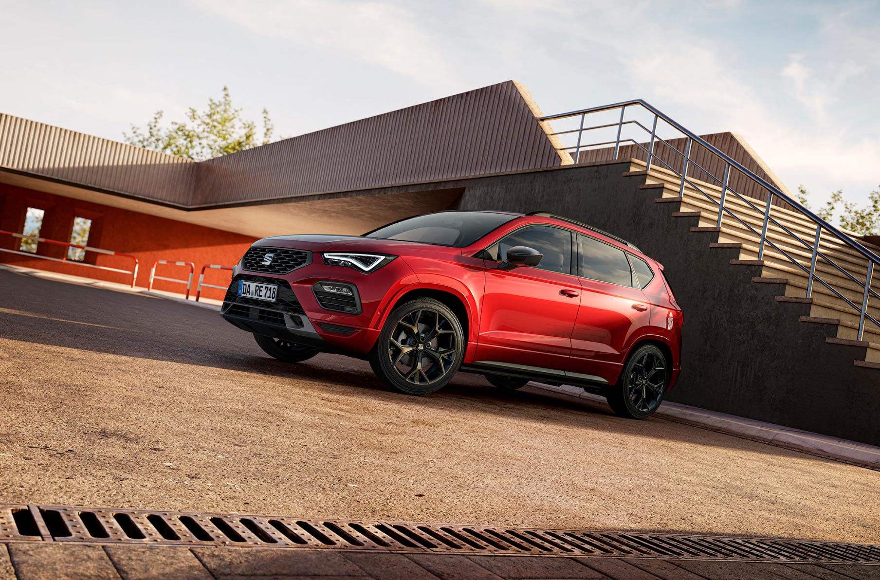 SEAT Ateca FR Black Edition, Seitenansicht mit schwarzen Details.